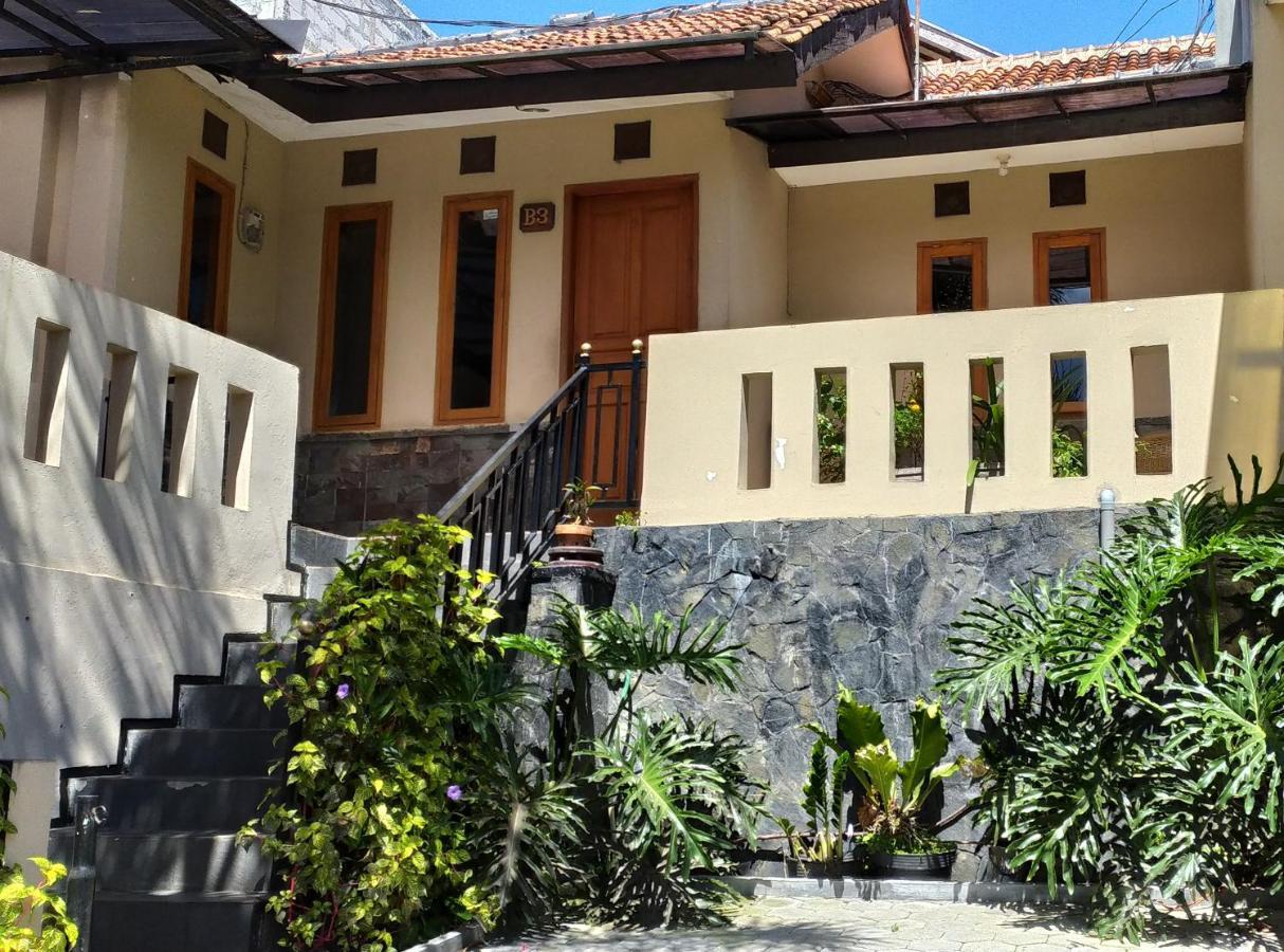 Villa Beverly Lembang Exteriör bild