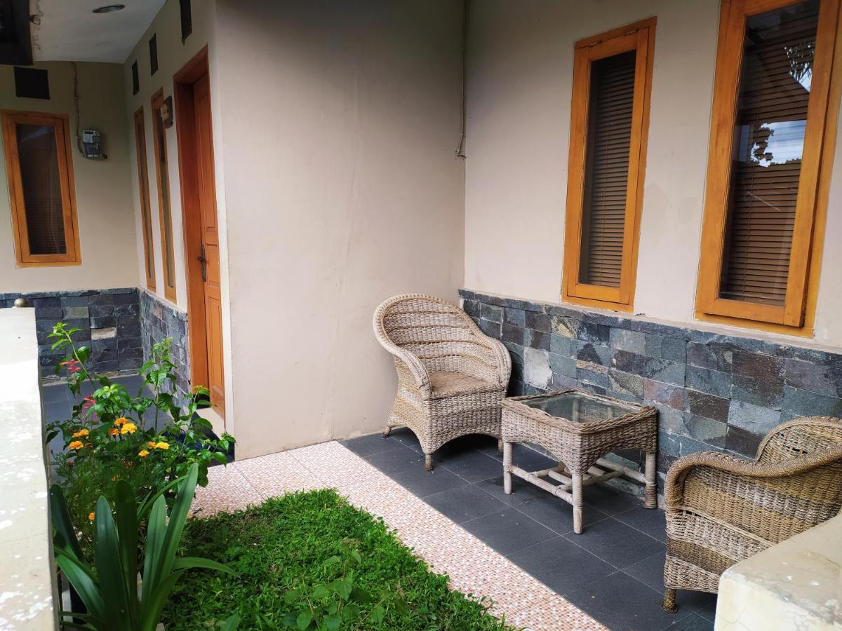 Villa Beverly Lembang Exteriör bild