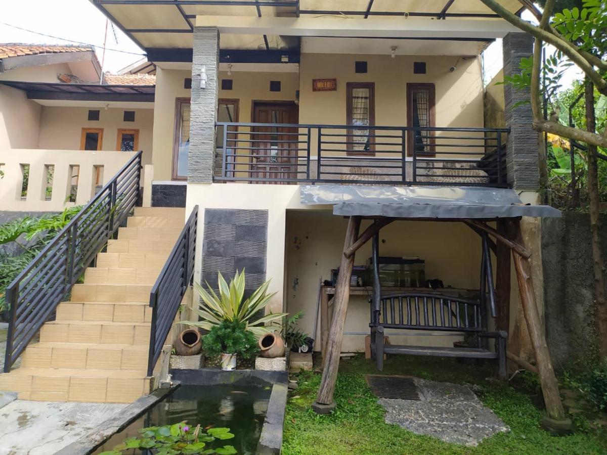 Villa Beverly Lembang Exteriör bild