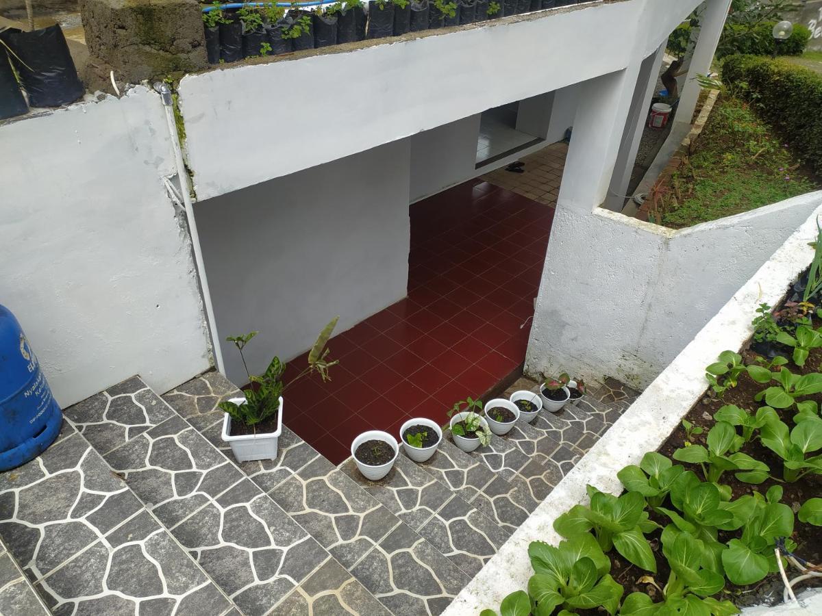 Villa Beverly Lembang Exteriör bild