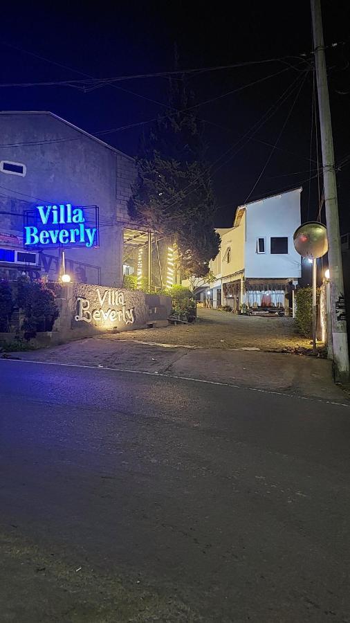 Villa Beverly Lembang Exteriör bild