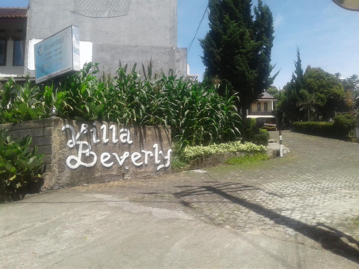 Villa Beverly Lembang Exteriör bild